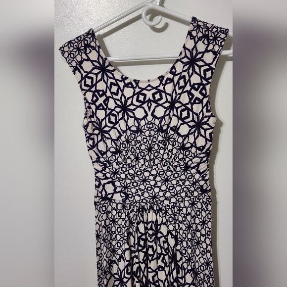 Maeve Anthropologie Mallorca Geometric Print Jersey Knit Maxi Dress size S - Picture 4 of 6